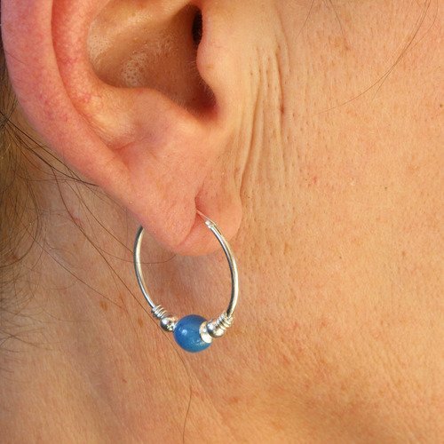 Fine créole argent dia 22 mm,petit anneau d'oreille argent perle bleue,petite créole boheme