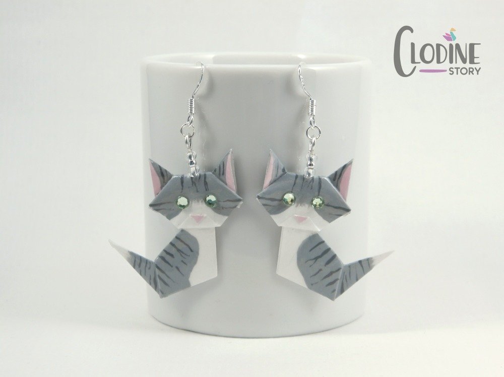 Boucles D Oreilles Chat Blanc Et Gris Origami Boucles D Oreilles Chat Origami Bijoux Animaux Bijoux En Papier Un Grand Marche