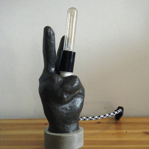 Lampe main victoire