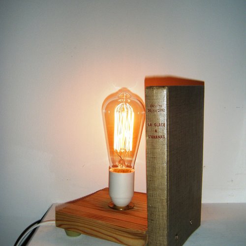 Lampe serre livres