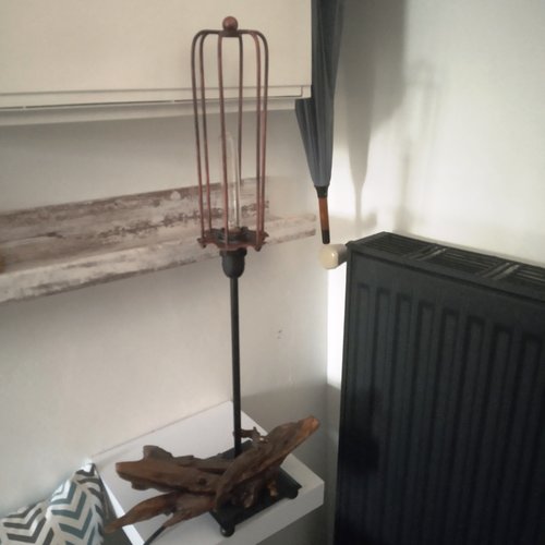 Lampe cage flottée