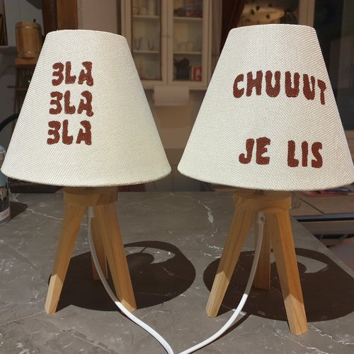 Duo de lampes bla bla bla et chuuut je lis