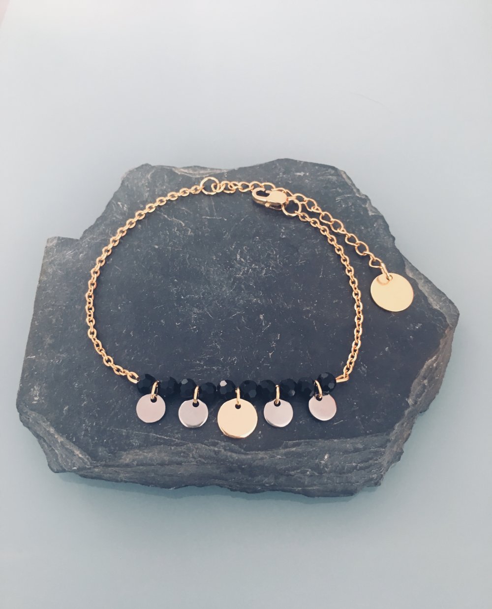 Bracelet femme gourmette acier inoxydable avec perles et pampilles or et  argent, idée cadeau, bijoux cadeaux - Un grand marché