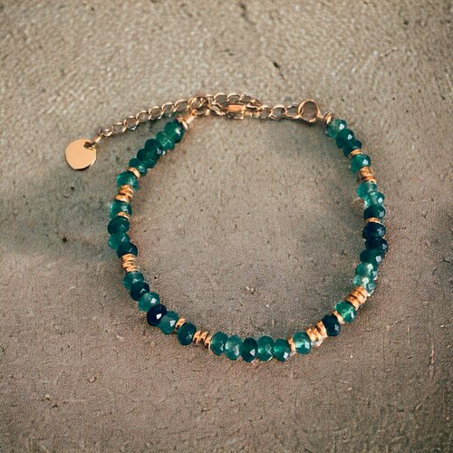 Bracelet en perles vertes, bracelet femme gourmette pierres naturelles magiques et perles heishi plaqué or 24 k