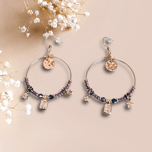 Boucles d’oreilles bohèmes étoiles avec pendentifs, pampilles et perles mauves et dorées, créoles dorées, idée cadeau femme