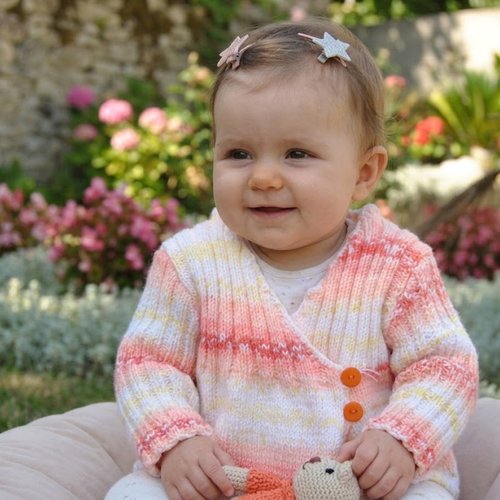 Gilet bébé fille cache cœur - laine acrylique - fait main - taille 12 mois