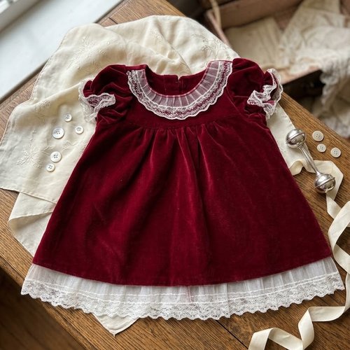 Robe pour bébé en velours bordeaux et dentelle - 3 mois