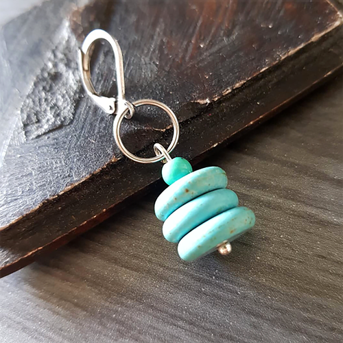 Boucle d'oreille pierres howlite turquoise empilement cairn