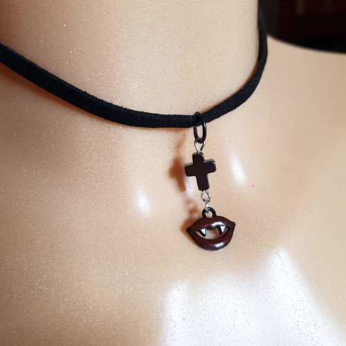 Halloween - collier vampire et croix
