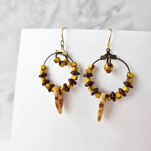 Créoles perles jaune rouge - bijou ethnique