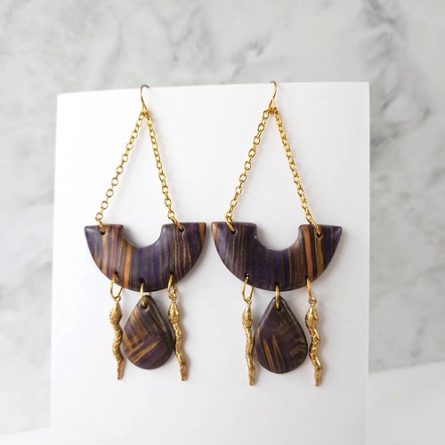 Chandelier demi-lune violet pendentif serpent, bijou art déco