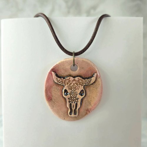 Collier médaillon rose pendentif buffle bohème - cordon cuir