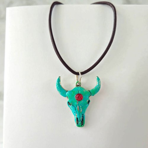 Collier médaillon vache pendentif turquoise bohème - cordon cuir