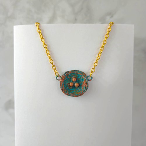 Collier plastron nid d'oiseau, pendentif vert de gris, bijou nature