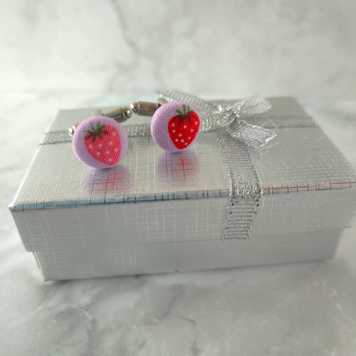 Boutons de manchette tissu fraise