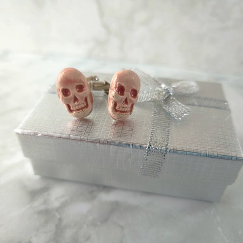 Boutons de manchette tête de mort rose