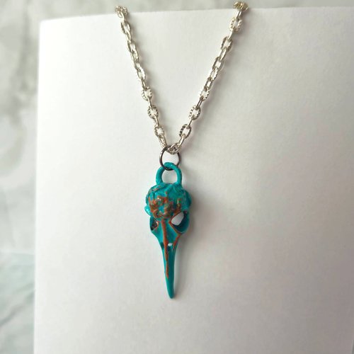 Collier crâne de corbeau, pendentif métal patiné turquoise - bijou homme ou unisexe
