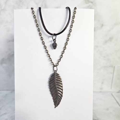 Duo colliers nature automnale, pendentif pomme de pain et feuille