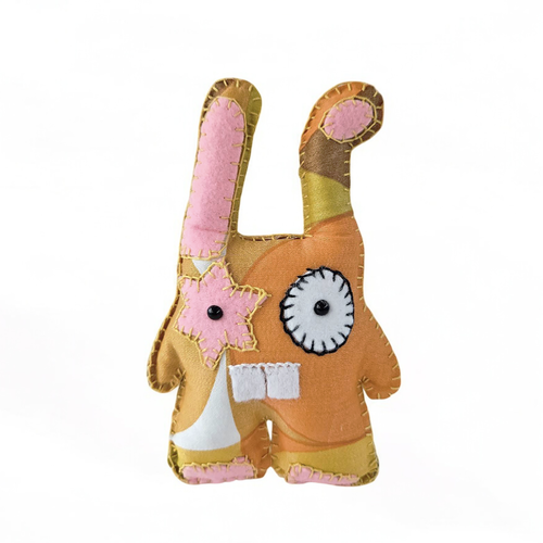 Lapin de pâques en tissu vintage -  art doll - figurine décorative - orange et rose
