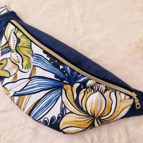 Sac banane femme en velours côtelé bleu nuit et fleur intérieur petits cœurs svelt