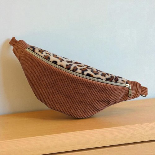 Sac banane velours côtelé marron & fausse fourrure léopard