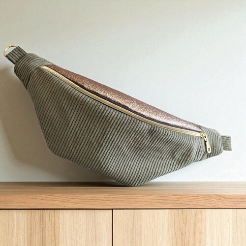 Sac banane femme  en velours côtelé kaki et simili cuir doré
