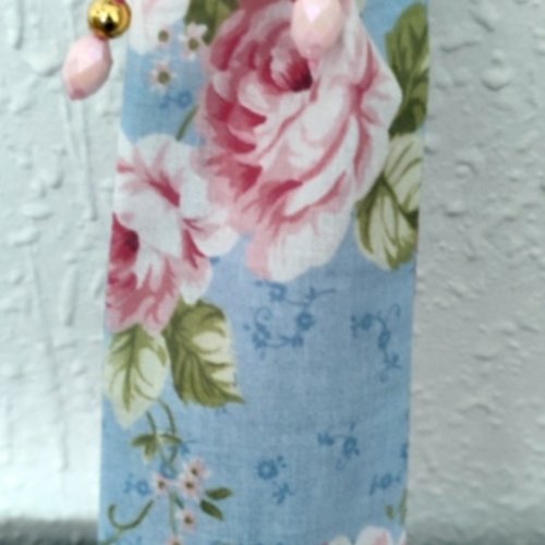 Pochette éventail fleurs, style shabby