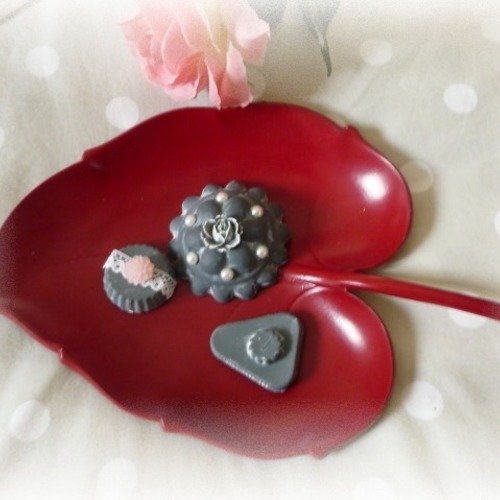 Feuille en métal vide poches, déco etc ...