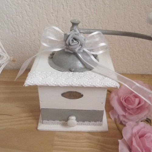 Ancien moulin à café revisité rétro actuel, shabby,déco