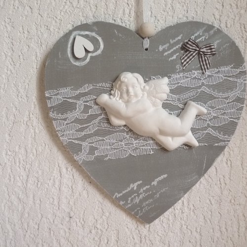 Joli  coeur en bois romantique "l'angelot" , chambre d'enfant, charme