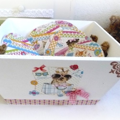 6 dessous de verre et  panière vide poches "nos chers amis de compagnie"