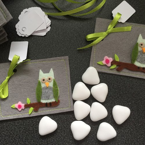 Lot de 20 ,sachet en feutrine fait main,hiboux, contenant a dragée,sachet de dragée,baptême,naissance,mariage,communion,cadeau d'invité