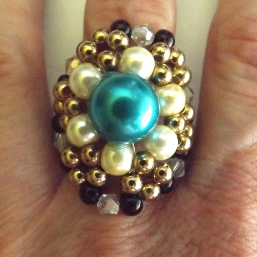 Bague pour femme en perles en verre