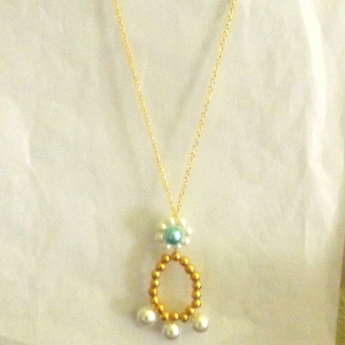 Collier chaîne et pendentif