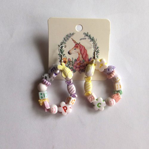 Boucles d'oreilles en résine