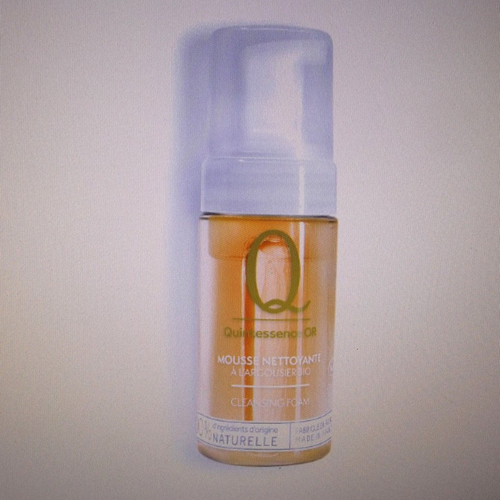 Mousse nettoyante quintessence or pour le visage