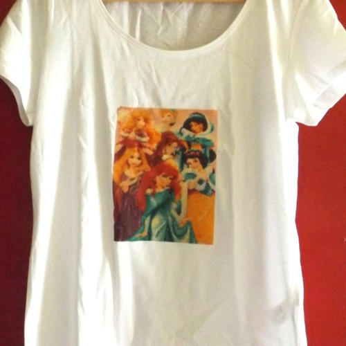 Tee shirt pour femmes "princesses disney"