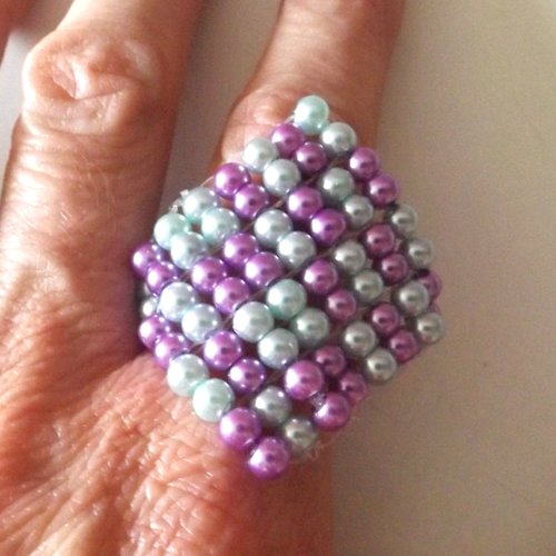 Bague en perles "triangle"