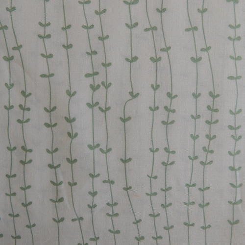 Coupon de tissu patch fond blanc à feuillage vert d'eau 