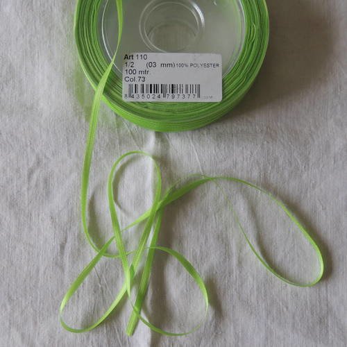 Ruban de satin couleur vert  largeur 3 mm 