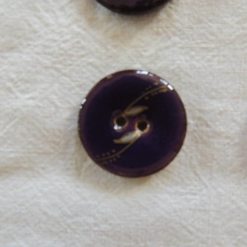 Bouton rond coco laqué violet taille 30mm 