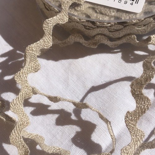 Ruban croquet serpentine, lin, couleur beige, largeur 10 mm
