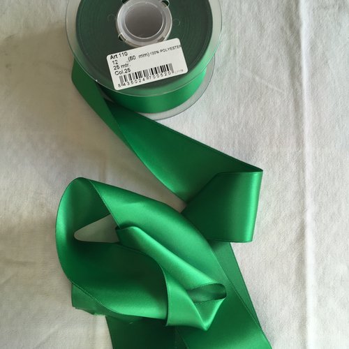 Ruban de satin couleur vert largeur 50 mm 