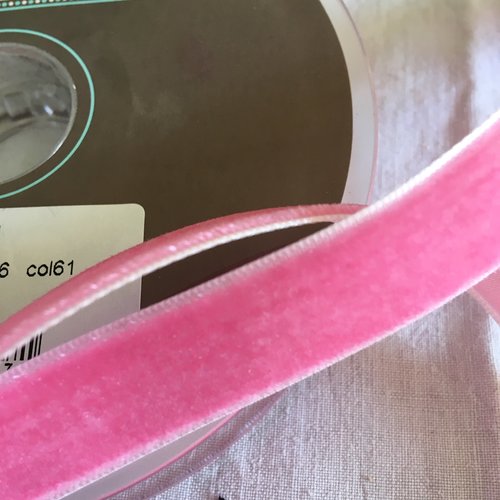 Ruban de velours couleur rose pommette largeur 16 mm 