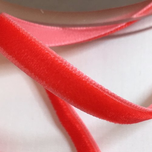 Ruban de velours couleur rouge coquelicot largeur 6 mm 