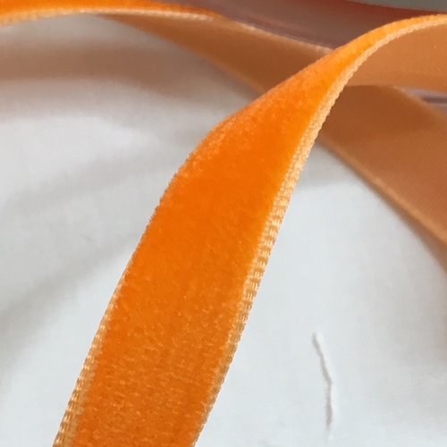 Ruban de velours couleur mandarine largeur 9 mm 