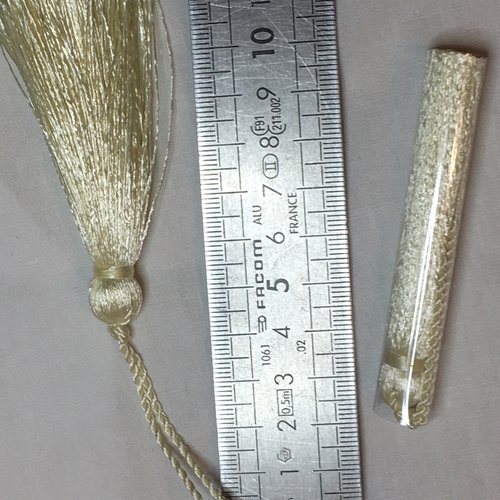 Pompon à fil rayonne longueur 7 cm couleur blanc vanille