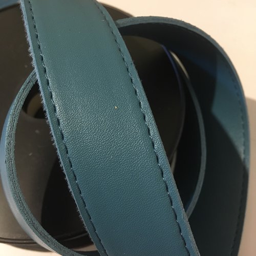 Sangle bagagère, simili cuir, couleur bleu canard, largeur 3 cm