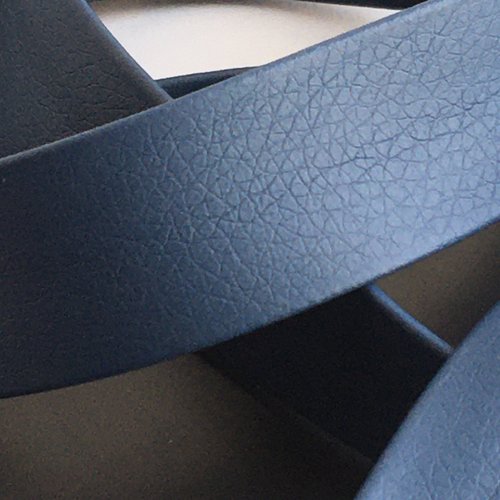 Biais ruban imitation cuir couleur bleu marine largeur 1 cm 