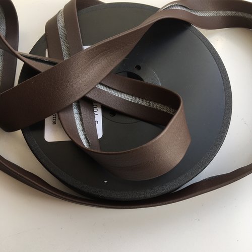 Oumefar 70yd Artisanat Bordure Tresse Passepoil Ruban Biais Passepoil Garnitures 1 Cm Largeur Pour Coudre Couture Reliure Couture Décoration(Argent) Decorativeribbontrim